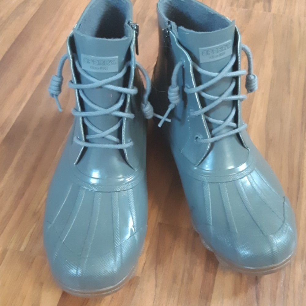 Sperry duck boots